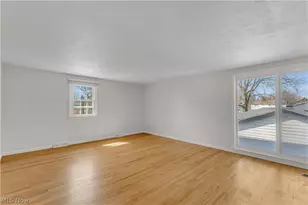 26928 Fairfax Ln, North Olmsted, OH 44070 - Photo 11