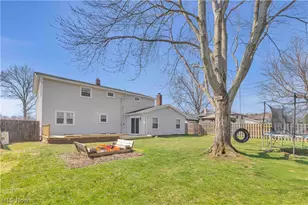 26928 Fairfax Ln, North Olmsted, OH 44070 - Photo 7