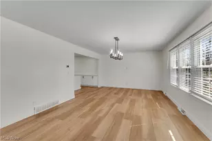 26928 Fairfax Ln, North Olmsted, OH 44070 - Photo 23