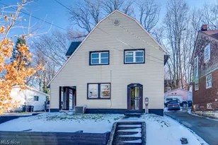 561 Melrose St, Akron, OH 44305 - Photo 1