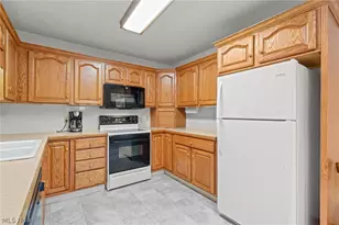 1450 Cove St NW, Uniontown, OH 44685 - Photo 15