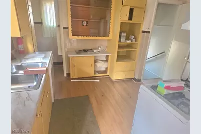 646 Columbia Avenue, Akron, OH 44310 - Photo 9