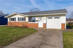 4608 Gary Ave, Lorain, OH 44055 - Photo 3