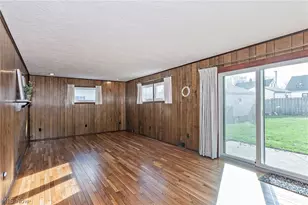 30104 Warren Rd, Wickliffe, OH 44092 - Photo 13