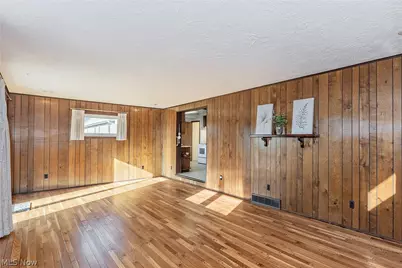 30104 Warren Road, Wickliffe, OH 44092 - Photo 15