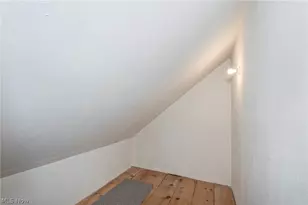 30104 Warren Rd, Wickliffe, OH 44092 - Photo 31