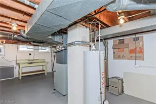 30104 Warren Rd, Wickliffe, OH 44092 - Photo 37