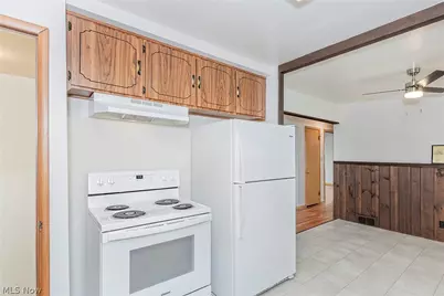 30104 Warren Road, Wickliffe, OH 44092 - Photo 11