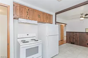 30104 Warren Rd, Wickliffe, OH 44092 - Photo 11