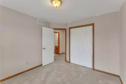 1023 Gulf Road, Elyria, OH 44035 - Photo 15