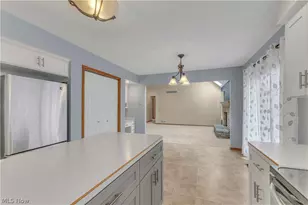 1023 Gulf Rd, Elyria, OH 44035 - Photo 11