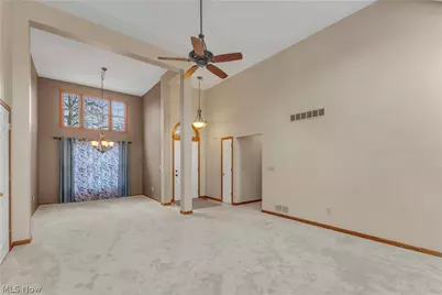 1023 Gulf Road, Elyria, OH 44035 - Photo 5