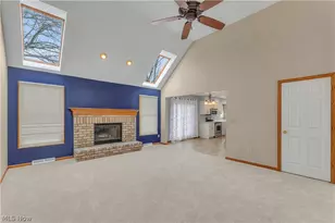 1023 Gulf Rd, Elyria, OH 44035 - Photo 3