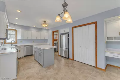 1023 Gulf Road, Elyria, OH 44035 - Photo 9