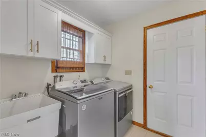 1023 Gulf Road, Elyria, OH 44035 - Photo 13