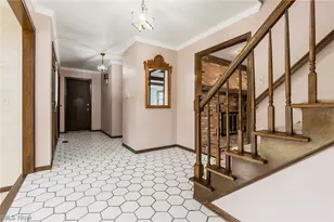 5180 Etna Rd, Columbus, OH 43213 - Photo 7