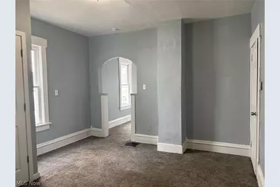 621 Creedmore Avenue, Barberton, OH 44203 - Photo 5