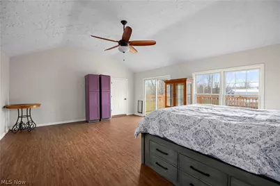 6635 Lake Ave, Elyria, OH 44035 - Photo 15