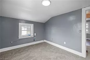 6635 Lake Ave, Elyria, OH 44035 - Photo 17