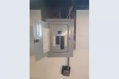 923 Russell Avenue, Akron, OH 44307 - Photo 27