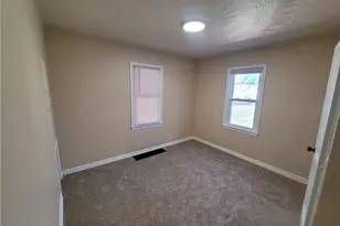 923 Russell Ave, Akron, OH 44307 - Photo 9