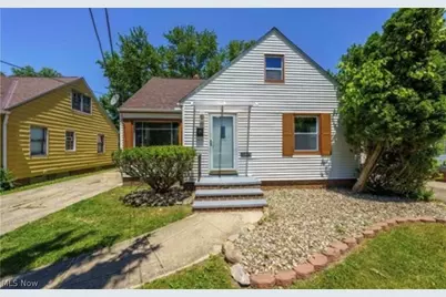 13815 Cranwood Park Boulevard, Garfield Heights, OH 44125 - Photo 1
