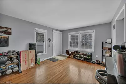 394 N Hawkins Avenue, Akron, OH 44313 - Photo 17