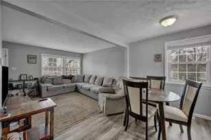 394 N Hawkins Ave, Akron, OH 44313 - Photo 9