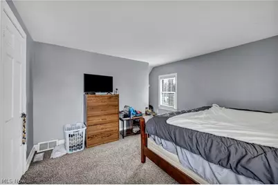 394 N Hawkins Avenue, Akron, OH 44313 - Photo 21