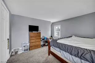 394 N Hawkins Ave, Akron, OH 44313 - Photo 21