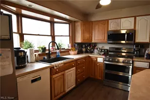 189 Center St, Struthers, OH 44471 - Photo 9