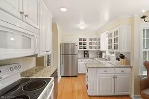 1274 Croyden Rd, Lyndhurst, OH 44124 - Photo 11