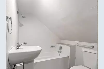 1268 Pondview Avenue #B, Akron, OH 44305 - Photo 15