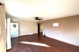 2205 Kimball Ct, Akron, OH 44314 - Photo 3