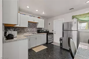 2317 40th St NE, Canton, OH 44705 - Photo 11