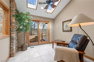 1105 Riverwoods Dr, Akron, OH 44313 - Photo 19