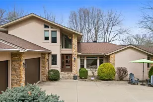 1105 Riverwoods Dr, Akron, OH 44313 - Photo 3