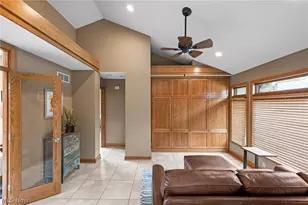 1105 Riverwoods Dr, Akron, OH 44313 - Photo 17