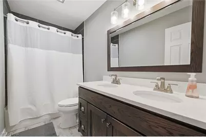 6625 Olde Stone Circle NE, Canton, OH 44721 - Photo 31