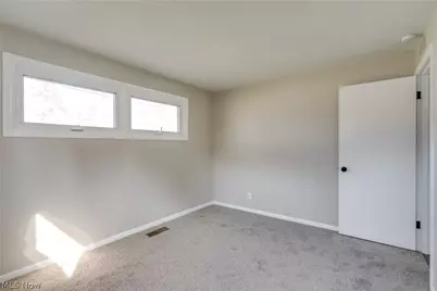 3423 W Bailey Road, Cuyahoga Falls, OH 44221 - Photo 25