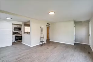 3423 W Bailey Rd, Cuyahoga Falls, OH 44221 - Photo 11