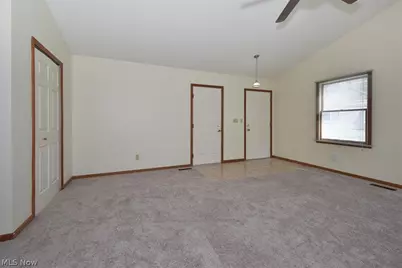 2121 Oakwood Court, Avon, OH 44011 - Photo 15