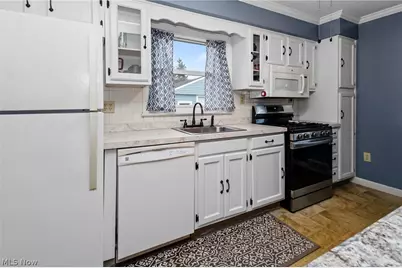 4 Lyndale Drive, Painesville Twp, OH 44077 - Photo 5