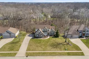 4863 Deer Run Dr, Lorain, OH 44053 - Photo 3