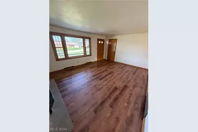 8615 Chesterton Drive, Poland, OH 44514 - Photo 3