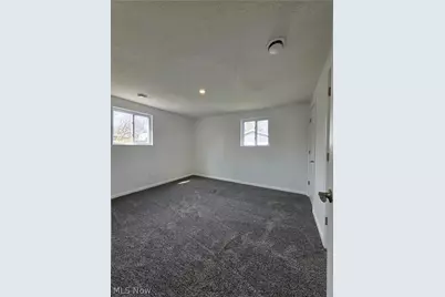 746 Delaware Avenue, Elyria, OH 44035 - Photo 7