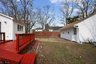 1851 Beverly Hills Dr, Euclid, OH 44117 - Photo 27