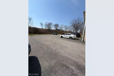 249 Folsom Street #6, Champion, OH 44483 - Photo 17