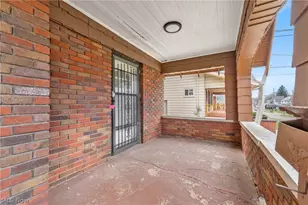 967 Oakland Ave, Akron, OH 44310 - Photo 5