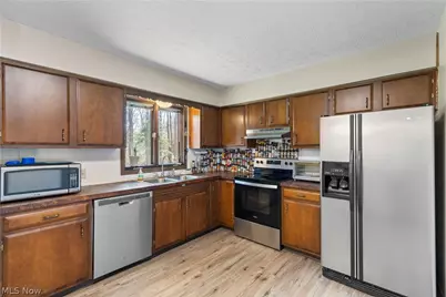 3586 Leafland Street NW, Uniontown, OH 44685 - Photo 11